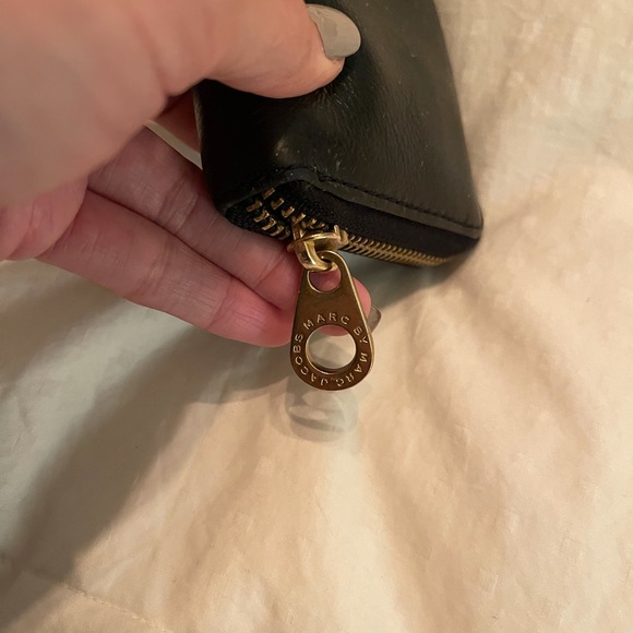 SOLD!!!Marc Jacobs Classic Q Wallet - Picture 4 of 11